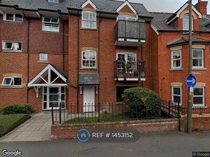 2 Bedroom Flat To Rent In Sydenham Road, Guildford, GU1