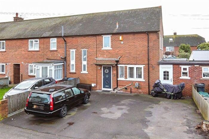 3 Bedroom End Terrace House For Sale In Church Lane, Deal, Kent, CT14