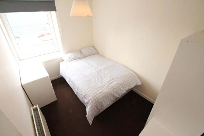 3 Bedroom Flat To Rent In Wellington Street, Aberdeen, AB11