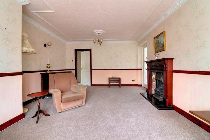 3 Bedroom Bungalow For Sale In Clevedon Avenue, Hillcroft Park, Stafford, ST17