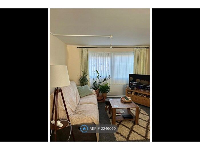 2 Bedroom Flat To Rent In Kings Road, Great Barr, Birmingham, B44
