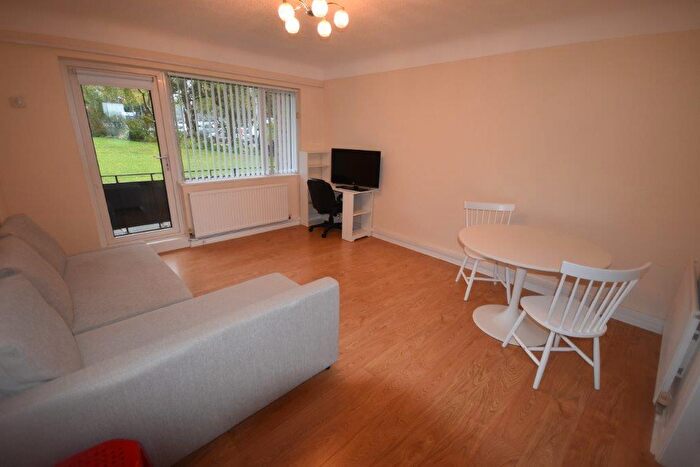 1 Bedroom Flat To Rent In Parklands Court, Wirral, CH49
