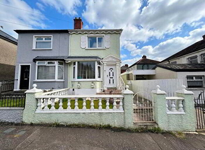 4 Bedroom Semi-Detached House For Sale In Silverstream Park, Belfast, BT14