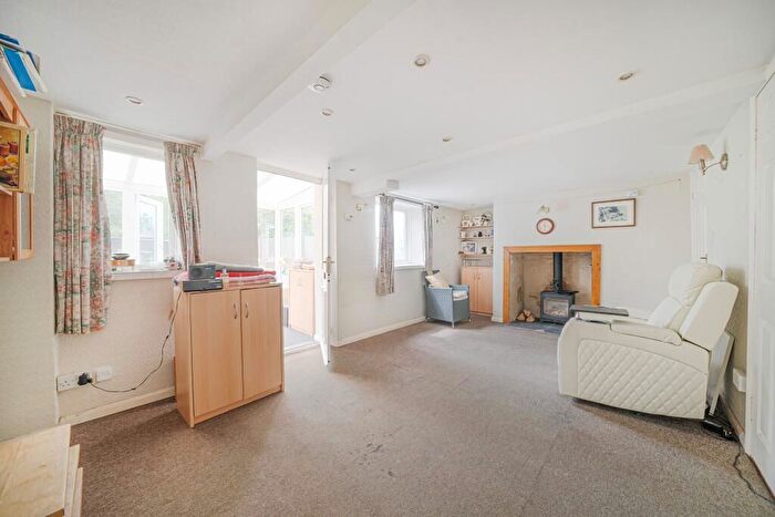 2 Bedroom Semi-Detached House For Sale In The Garden, Barton Stacey, Winchester, SO21