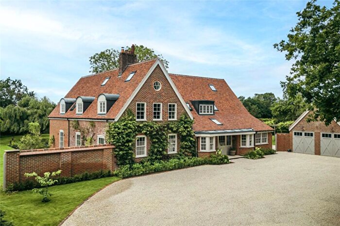 6 Bedroom Detached House For Sale In Rotherfield Greys, Henley-On-Thames, RG9