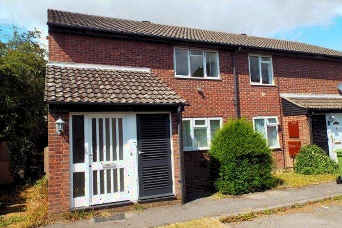 1 Bedroom Maisonette To Rent In Girton Close, Fareham, PO14