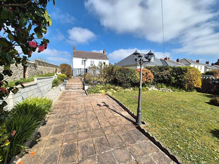 4 Bedroom Detached House For Sale In Higher Road, Breage, TR13