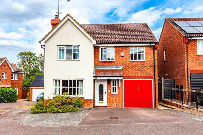 4 Bedroom Detached House For Sale In May Close, Rushden, NN10