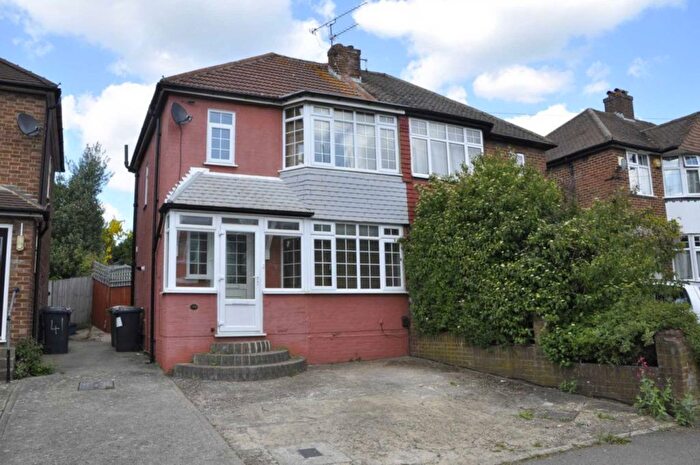 3 Bedroom Property To Rent In Deepdene, Potters Bar, EN6