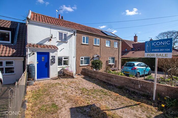 2 Bedroom Terraced House For Sale In The Street, Ringland, Norwich, NR8