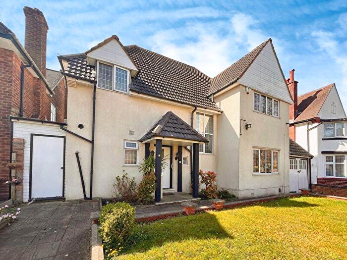 4 Bedroom Detached House For Sale In Brecon Rd, Handsworth, Birmingham, B20