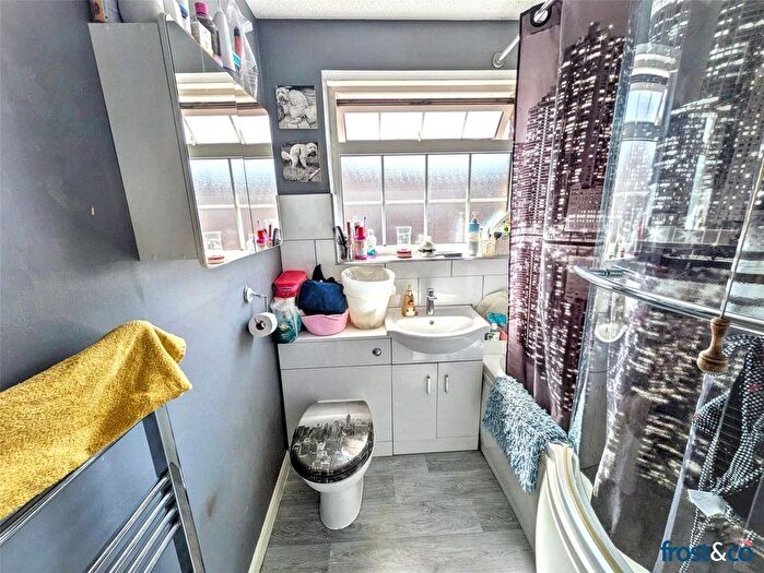 3 Bedroom Terraced House For Sale In Redhoave Road, Canford Heath, Poole, Dorset, BH17 - Photo 9