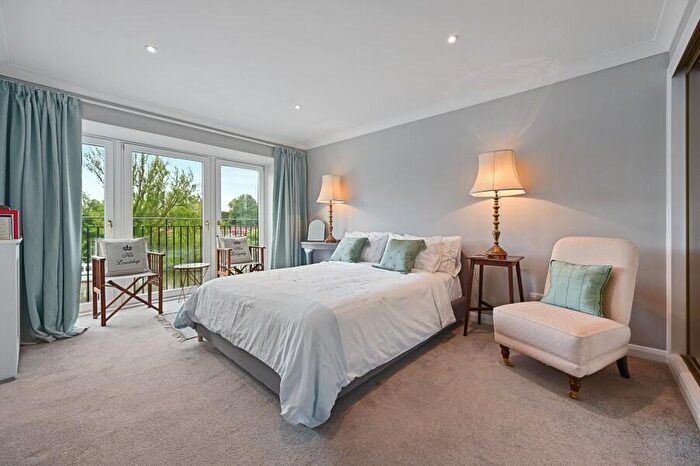 4 Bedroom Town House To Rent In Chantry Place, Eton, SL4