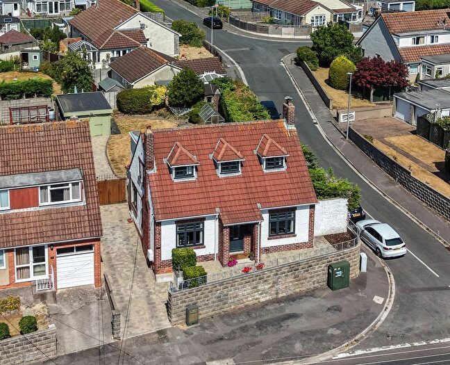 4 Bedroom Detached House For Sale In Church Road, Worle - Classy 's Home, BS22