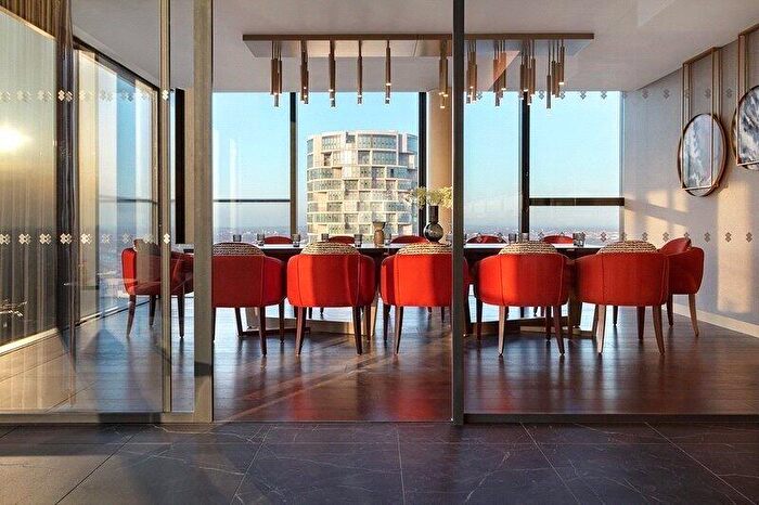 3 Bedroom Property For Sale In South Quay Plaza, Marsh Wall, E14