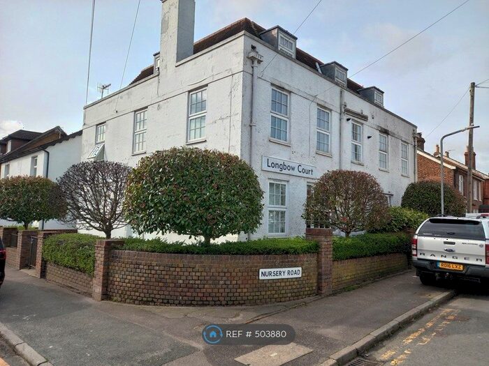 2 Bedroom Flat To Rent In Longbow Court, Tunbridge Wells, TN4