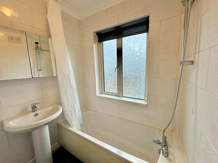 1 Bedroom Maisonette To Rent In Whitworth Crescent, Bitterne Park, SO18