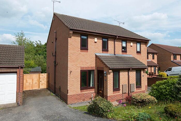 2 Bedroom Semi Detached House To Rent In Meadowside Close, Wingerworth, S42
