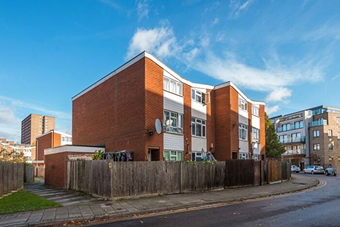 4 Bedroom Terraced House For Sale In Stuart Road, Queens Park, London, NW6