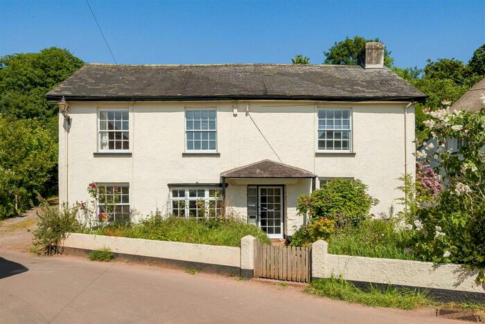 4 Bedroom Detached House For Sale In Coleford, Crediton, EX17