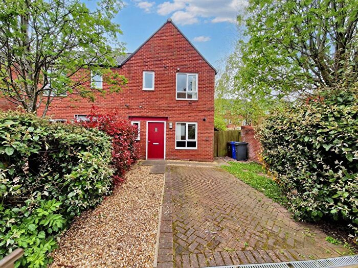 3 Bedroom Semi Detached House For Sale In New Street, Burslem, Stoke-On-Trent, ST6