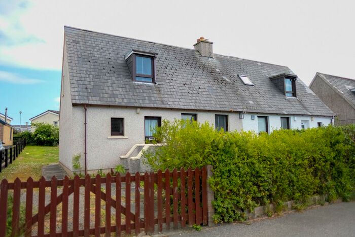 3 Bedroom End Of Terrace House For Sale In Plasterfield, Stornoway, HS2