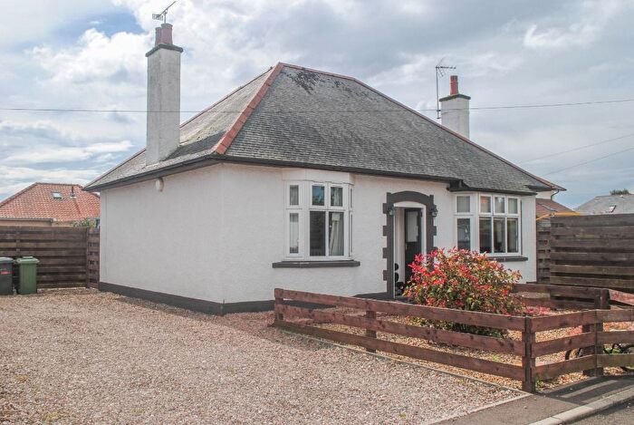 3 Bedroom Bungalow To Rent In Rose Street, Arbroath, Angus, DD11