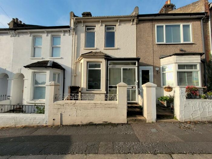 3 Bedroom Terraced House To Rent In Kitchener Road, Strood, Rochester, ME2