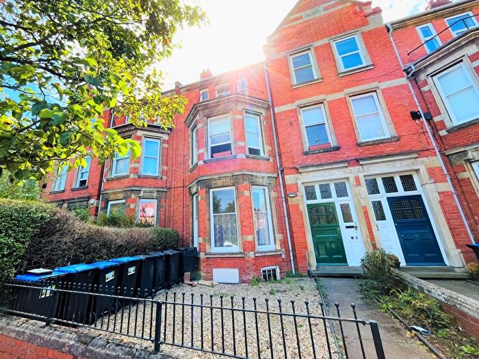 1 Bedroom Flat To Rent In The Crescent, Kingsley, Northampton, NN1