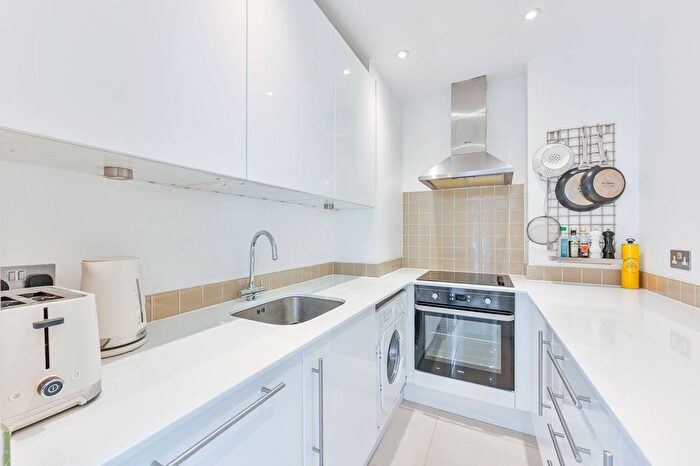 1 Bedroom Flat For Sale In Grove End Gardens, St John's Wood, London, NW8