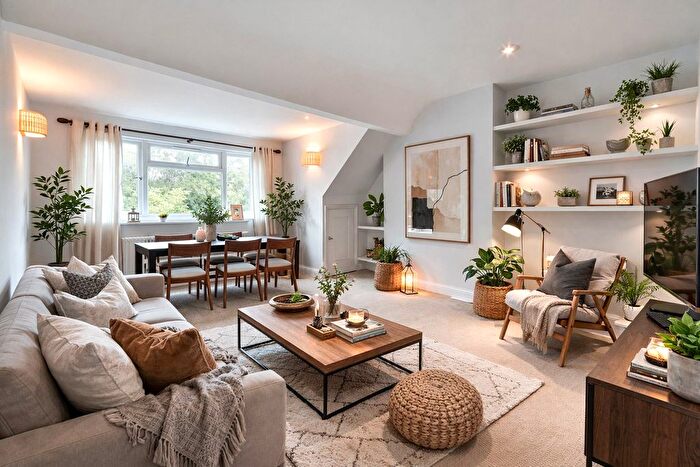 3 Bedroom Flat For Sale In Chatsworth Road, Mapesbury, NW2