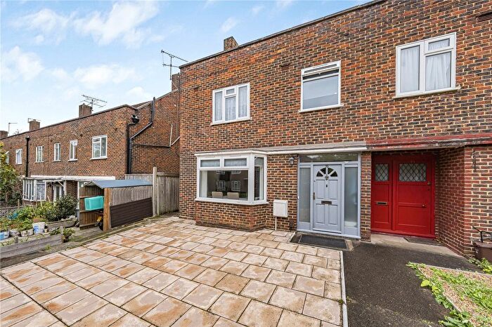 5 Bedroom End Terrace House For Sale In Aubyn Square, London, SW15