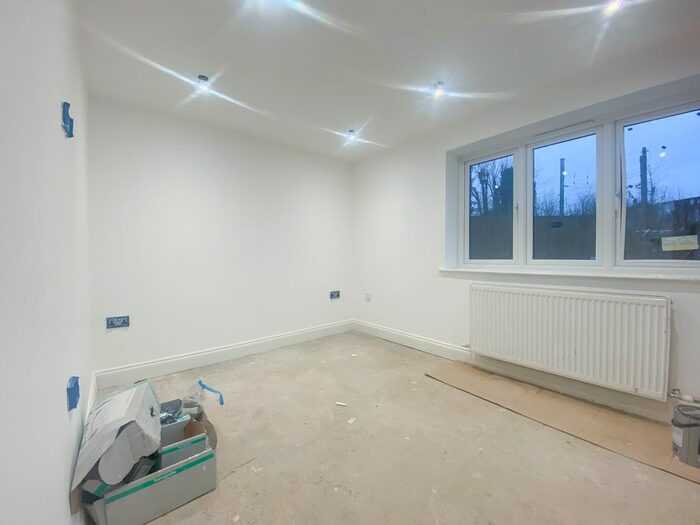 2 Bedroom Flat To Rent In Monks Road, Enfield, EN2