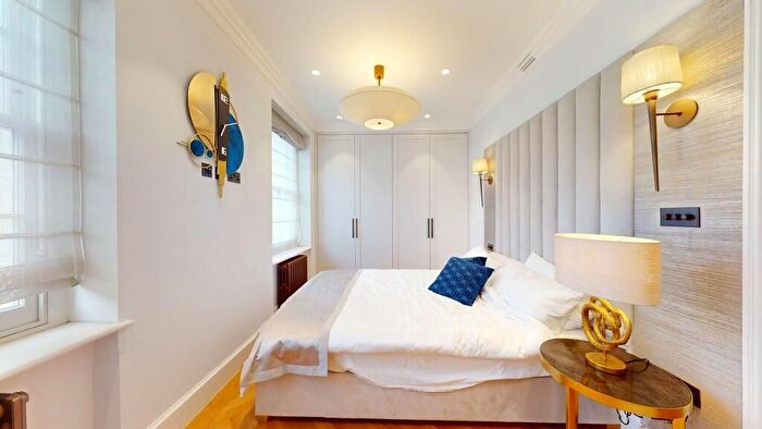 1 Bedroom Flat To Rent In Wimpole Street, London, W1G