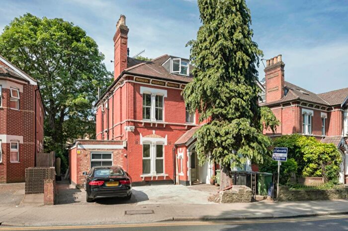 2 Bedroom Flat To Rent In Bromley Road, Beckenham, BR3