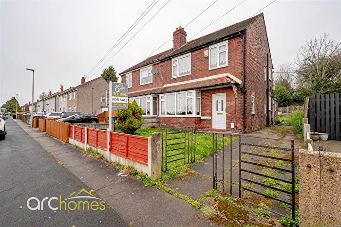 3 Bedroom Semi Detached House For Sale In Devonshire Road, Atherton, Manchester, M46