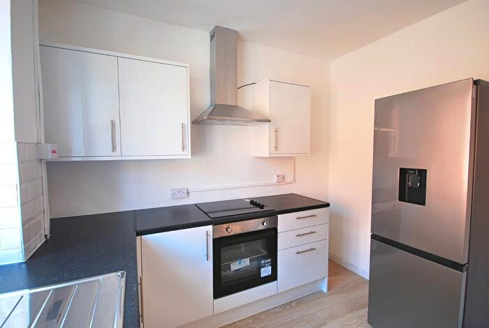 4 Bedroom Flat To Rent In Woolworth Flats, London Road, Wembley, HA9