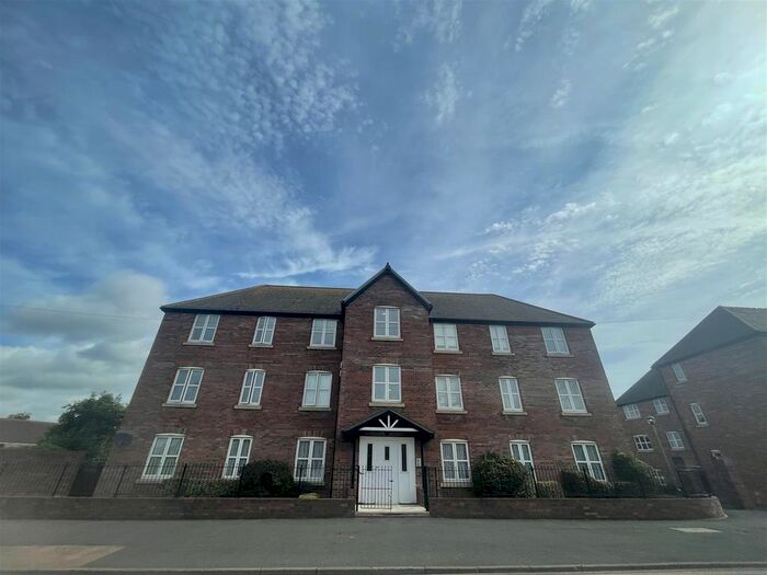 2 Bedroom Flat To Rent In Vestry Gardens, Coney Hill, Gloucester, GL4