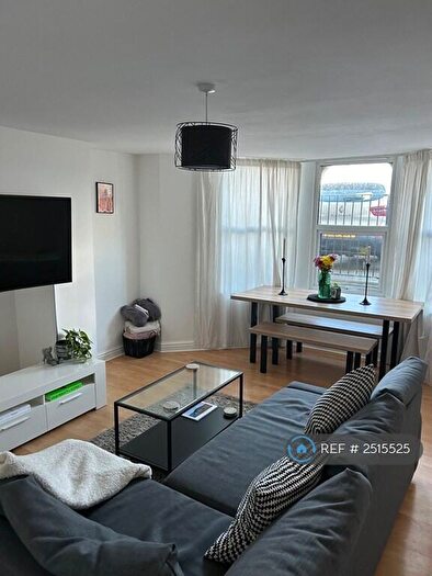 2 Bedroom Flat To Rent In Channel View Crescent, Portishead, Bristol, BS20