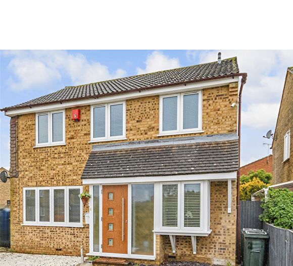 3 Bedroom Detached House For Sale In The Briars, West Kingsdown, Sevenoaks, Kent, TN15