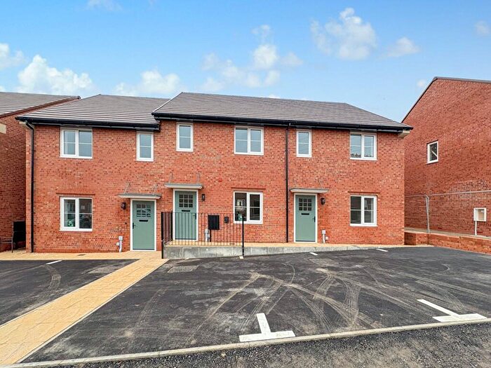 3 Bedroom Terraced House For Sale In Toddington Road, Harlington, LU5