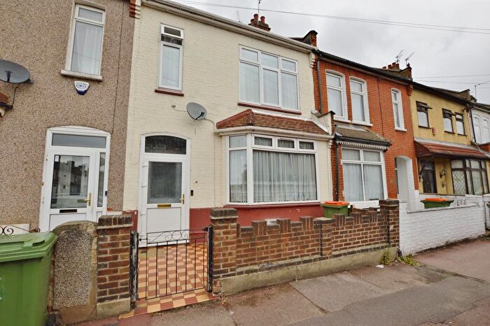3 Bedroom Property For Sale In Southend Road, East Ham, E6