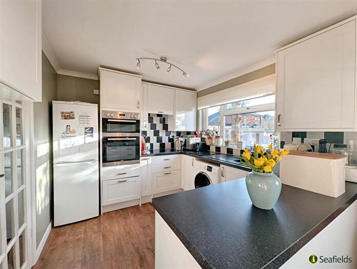 2 Bedroom Apartment For Sale In Steyne Road, Seaview, PO34