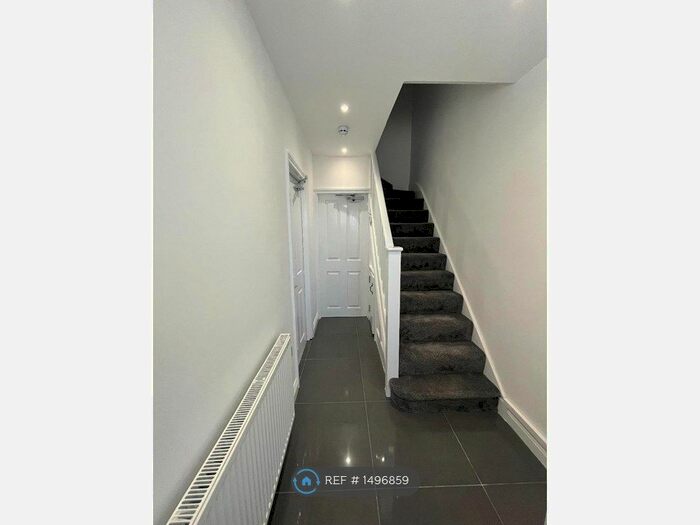 6 Bedroom Semi-Detached House To Rent In Gunnersbury Avenue, London, W3
