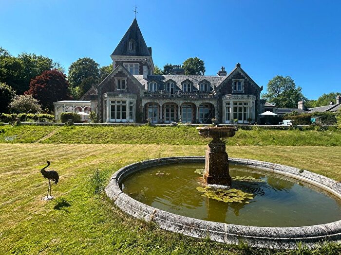 2 Bedroom Flat For Sale In Abbotsfield, Wiveliscombe, Taunton, TA4