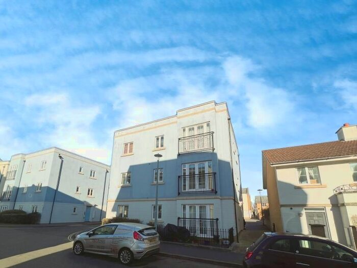 2 Bedroom Flat To Rent In Eastcliff, Portishead, Bristol, BS20