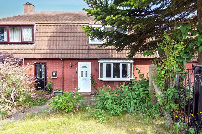 3 Bedroom Semi-Detached House For Sale In Colyere Close, Keresley End, CV7