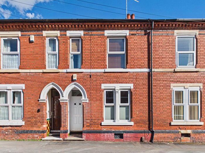 2 Bedroom Terraced House For Sale In Lyndhurst Road, Sneinton, Nottingham, NG2