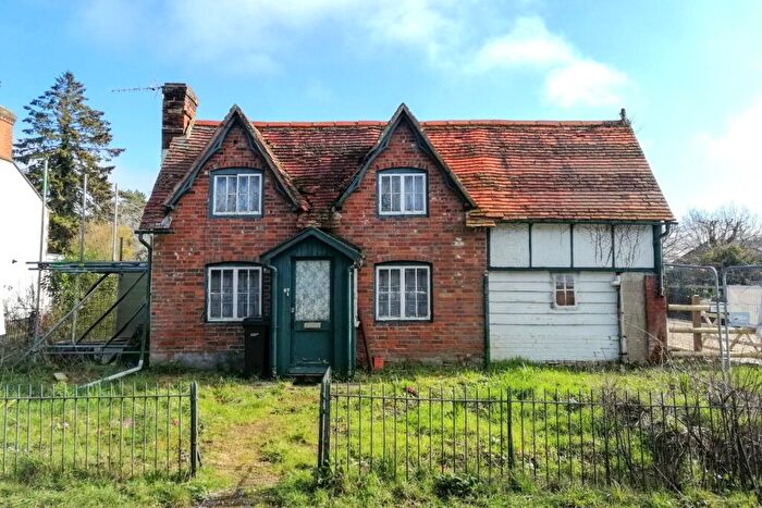 2 Bedroom Detached House For Sale In High Street, Milton, Abingdon, Oxfordshire, OX14