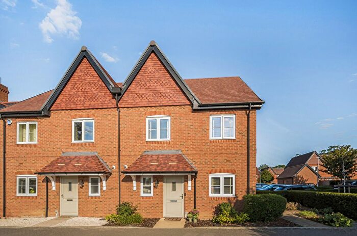3 Bedroom End Of Terrace House For Sale In Hazylwood, Wokingham, Berkshire, RG40